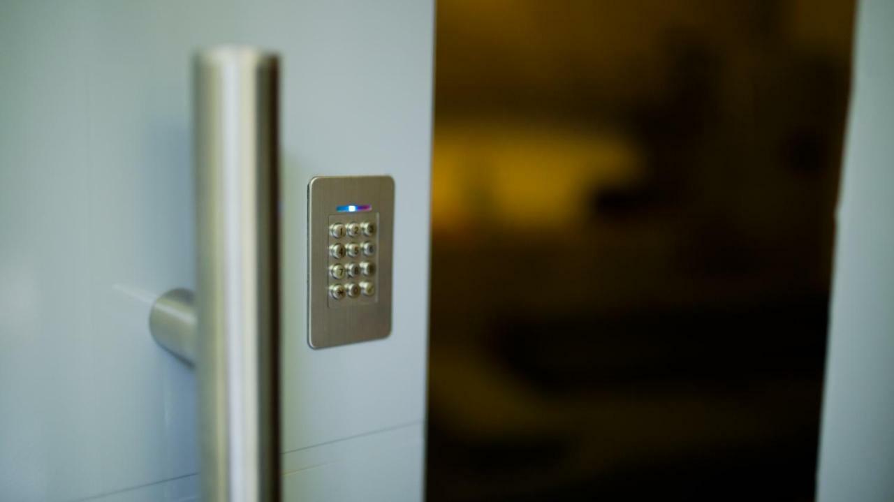 D16-Cosy Downtown Apartment アテネ エクステリア 写真