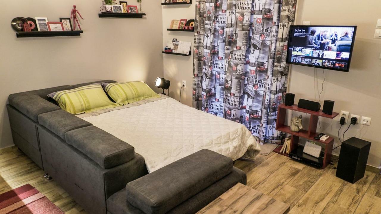 D16-Cosy Downtown Apartment アテネ エクステリア 写真