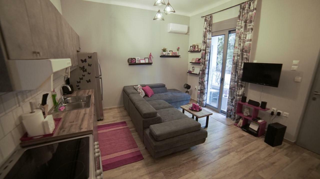 D16-Cosy Downtown Apartment アテネ エクステリア 写真